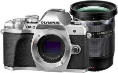 Olympus OM-D E-M10 Mark III srebrny + 12-200mm F3.5 PRO recenzja