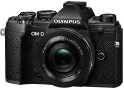 Olympus OM-D E-M5 Mark III Czarny + 14-42mm recenzja